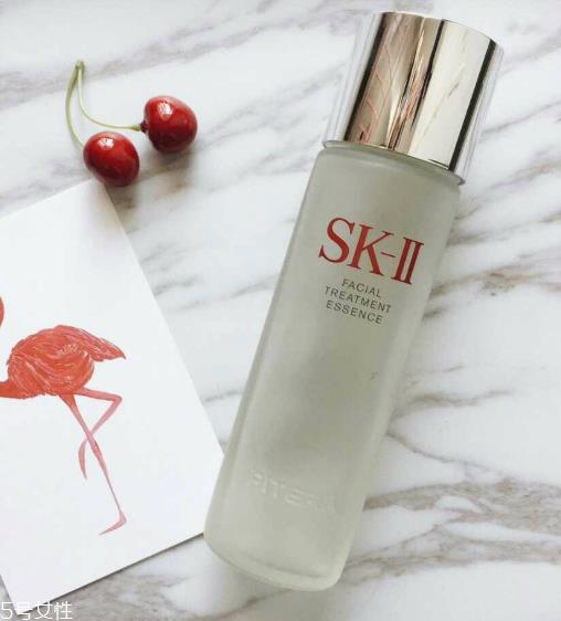 雅诗兰黛肌底微精华和sk2神仙水哪个好?成分一样吗? 雅诗兰黛肌底微精华和sk2神仙水哪个好?成分一样吗?
