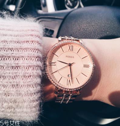 石英表可以带进考场吗 看不同省份要求 石英表可以带进考场吗 看不同省份要求