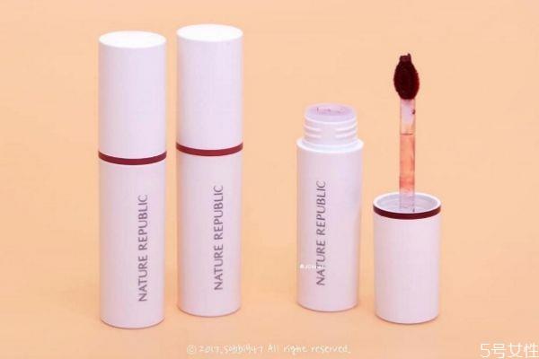 自然乐园唇釉怎么样 自然乐园唇釉价位多少 自然乐园唇釉怎么样 自然乐园唇釉价位多少