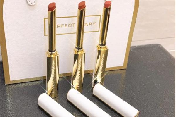 完美日记口红哪个色号好看 完美日记口红适合黄皮的色号 完美日记口红哪个色号好看 完美日记口红适合黄皮的色号