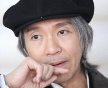 ​《新喜剧之王》捧红鄂靖文，颜值堪称最低，周星驰为何翻她的牌？