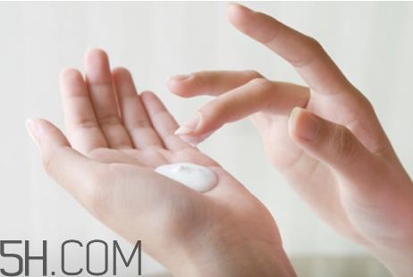 什么时候涂护手霜好?晚上怎么用护手霜好? 什么时候涂护手霜好?晚上怎么用护手霜好?