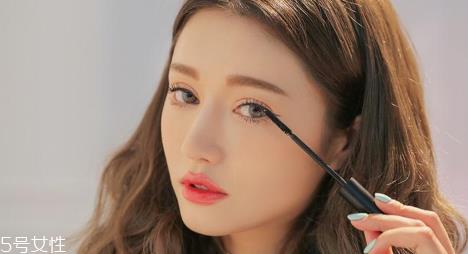 睫毛膏刷毛怎么选 挑对了避免苍蝇腿 睫毛膏刷毛怎么选 挑对了避免苍蝇腿