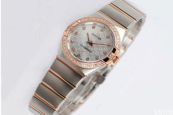 女士手表带哪个手腕 女士带什么手表好 女士手表带哪个手腕 女士带什么手表好