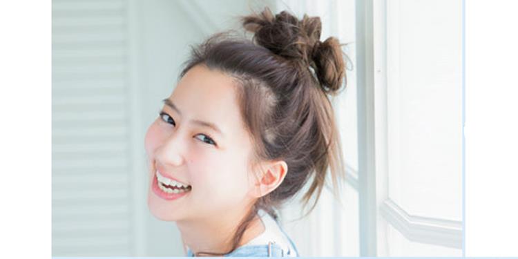 怎样扎凌乱丸子头 蓬松凌乱丸子头扎法步骤图解 怎样扎凌乱丸子头 蓬松凌乱丸子头扎法步骤图解