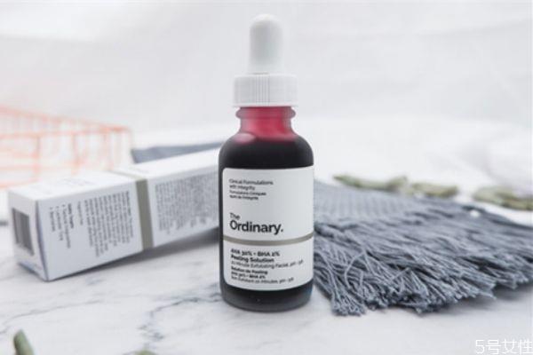 精华液要经常更换吗 精华可以两种换着用吗 精华液要经常更换吗 精华可以两种换着用吗