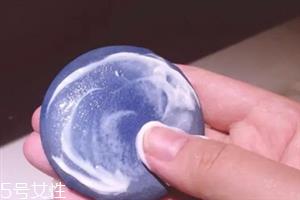 气垫粉扑洗多久换一次?一定要经常洗经常换 气垫粉扑洗多久换一次?一定要经常洗经常换