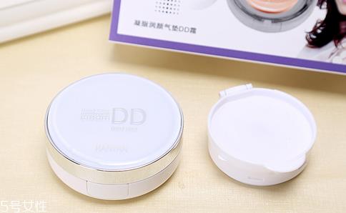 气垫粉扑洗多久换一次?一定要经常洗经常换 气垫粉扑洗多久换一次?一定要经常洗经常换