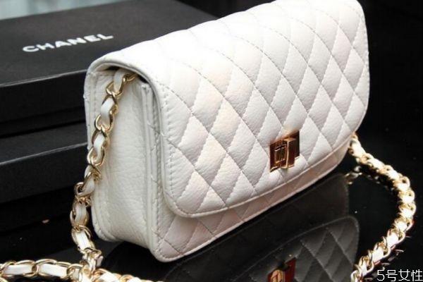 白色皮包变黄了有办法恢复吗 白色皮包变黄了怎么办 白色皮包变黄了有办法恢复吗 白色皮包变黄了怎么办