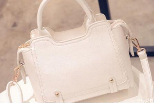 白色皮包变黄了有办法恢复吗 白色皮包变黄了怎么办 白色皮包变黄了有办法恢复吗 白色皮包变黄了怎么办