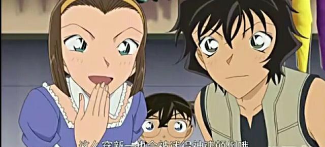 没想到柯南那么色?居然经不起小兰的泳装诱惑!