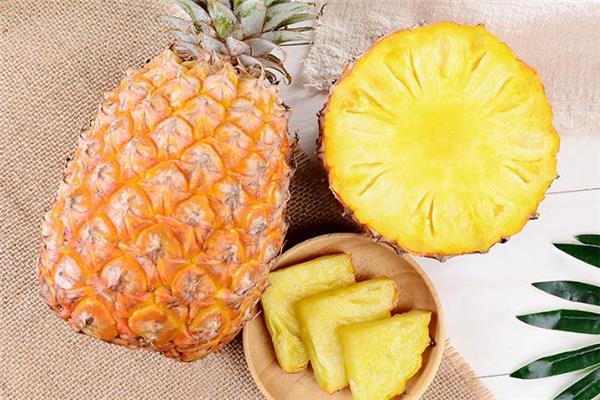 凤梨咳嗽能吃吗 宝宝咳嗽可以吃凤梨吗