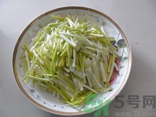 韭黄是怎么长出来的？韭黄是怎么种出来的？