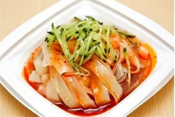 凉皮用什么面粉做比较好 凉皮是什么原料做的 凉皮用什么面粉做比较好 凉皮是什么原料做的