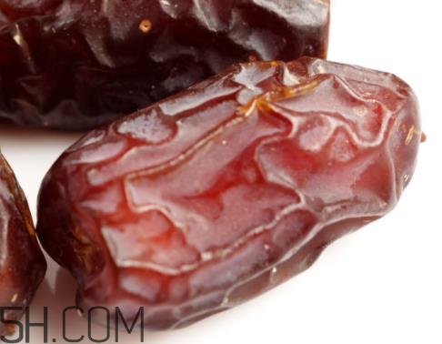 椰枣一天吃几个 椰枣一次吃多少 椰枣一天吃几个 椰枣一次吃多少