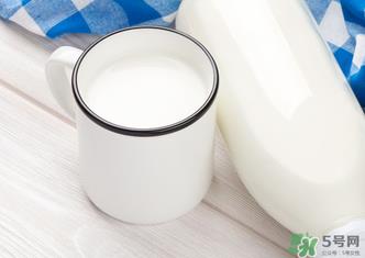 吃完牛肉可以喝牛奶吗？牛肉和牛奶可以一起吃吗？