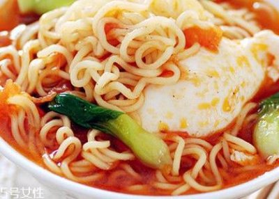 方便面的危害 方便面吃了会怎样?
