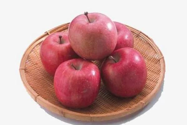 苹果削皮吃好还是不削皮吃好 苹果削皮后怎样才能不变色