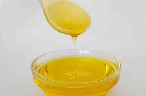 亚麻籽油可以擦脸吗 亚麻籽油可以擦脸吗