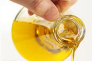 亚麻籽油可以擦脸吗 亚麻籽油可以擦脸吗