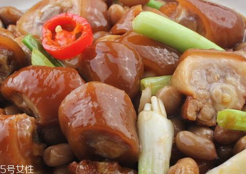 猪尾巴可以丰胸吗 猪尾巴丰胸食谱