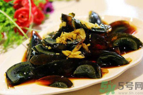 姜汁松花蛋的做法?生姜调蛋孕妇可以吃吗