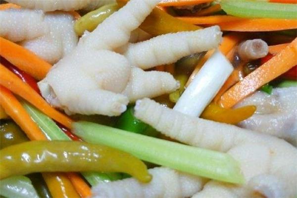 自制泡椒凤爪能放几天 保质期很短 自制泡椒凤爪能放几天 保质期很短