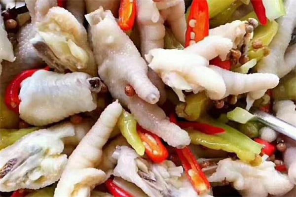 自制泡椒凤爪能放几天 保质期很短 自制泡椒凤爪能放几天 保质期很短