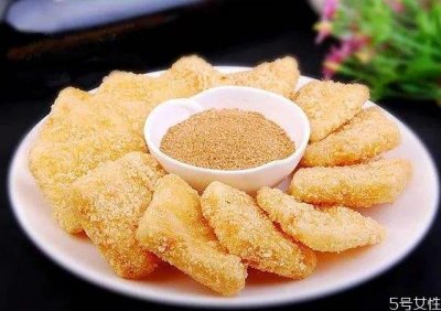 ​糍粑怎么炸不起泡 把糍粑表面炸起小泡的方法