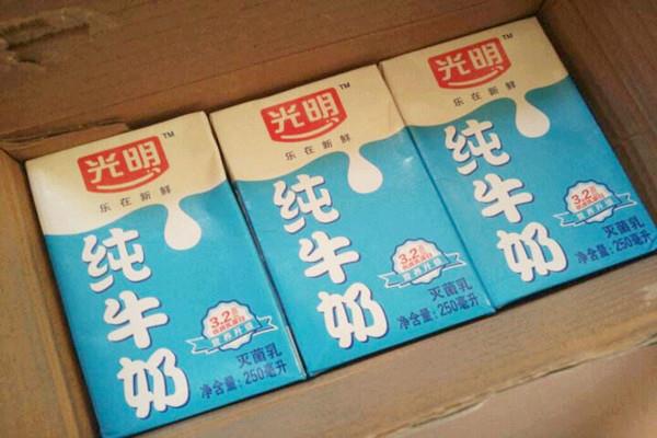 光明纯牛奶好不好 光明纯牛奶为什么便宜