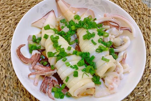 鱿鱼适合减脂期吃吗 鱿鱼一次吃多少合适