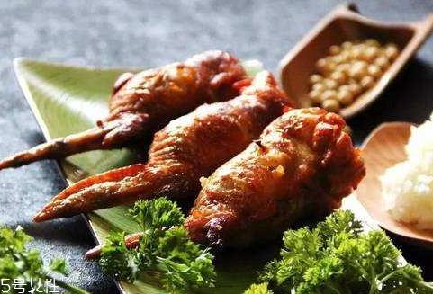 鸡翅包饭多少钱一个 10元左右一个