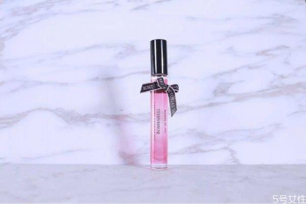 滚珠香水好还是喷雾好 滚珠香水的正确使用方法 滚珠香水好还是喷雾好 滚珠香水的正确使用方法