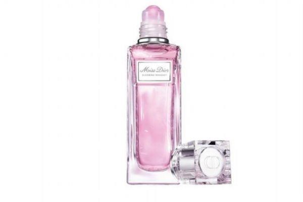 滚珠香水好还是喷雾好 滚珠香水的正确使用方法 滚珠香水好还是喷雾好 滚珠香水的正确使用方法