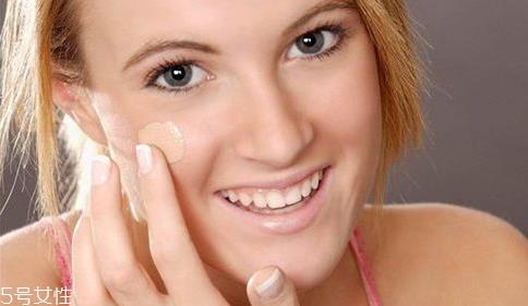 完美芦荟胶能去斑吗?完美芦荟胶还能代替眼霜 完美芦荟胶能去斑吗?完美芦荟胶还能代替眼霜