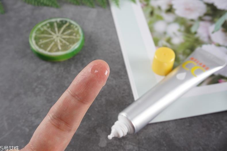 乐敦cc可以全脸用吗 乐敦cc要全脸抹吗 乐敦cc可以全脸用吗 乐敦cc要全脸抹吗