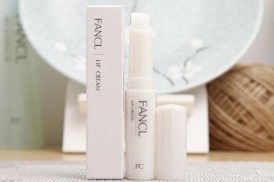 ​润唇膏的保质期是多久 润唇膏过期了能不能用