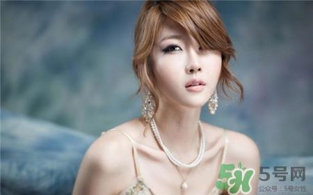 小苏打可以洗脸吗?小苏打洗脸有什么好处? 小苏打可以洗脸吗?小苏打洗脸有什么好处?