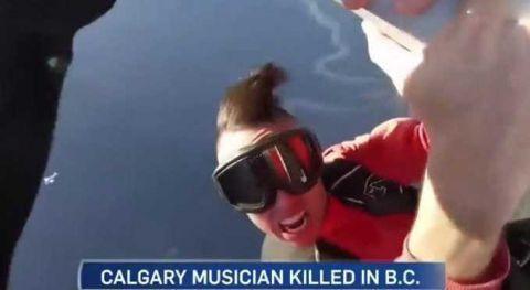 加拿大歌手高空拍MV，“机翼行走”坠亡！网友：艺术界的烈士！