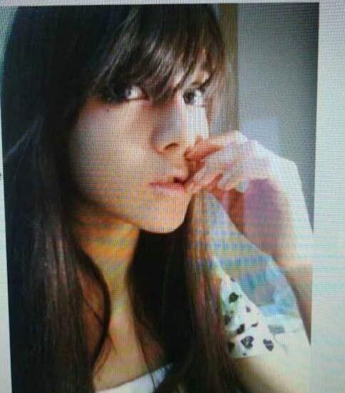 迪丽热巴大学非主流寝室照曝光,忧郁眼神中夹杂妩媚妖娆