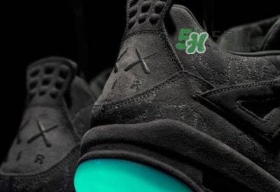 kaws与air jordan 4联名黑色版本多少钱?aj4纯黑限定发售价格