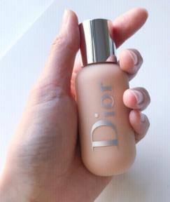 迪奥小奶瓶粉底液干吗 dior小奶瓶粉底液适合肤质 迪奥小奶瓶粉底液干吗 dior小奶瓶粉底液适合肤质