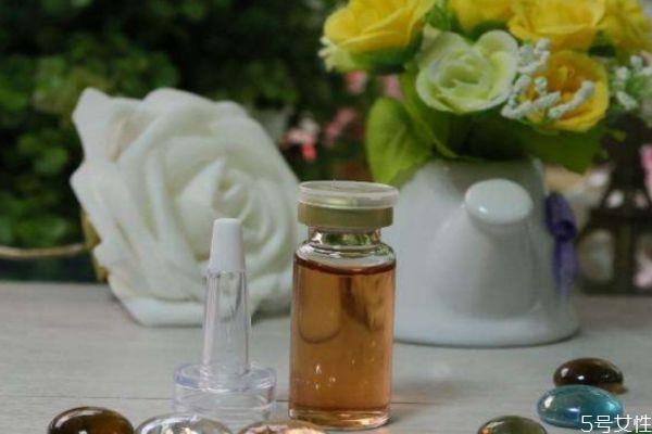 修复原液和精华液的区别 修复原液和精华液的不同 修复原液和精华液的区别 修复原液和精华液的不同