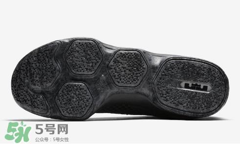 nike lebron 14 low triple black纯黑配色多少钱? nike lebron 14 low triple black纯黑配色多少钱?