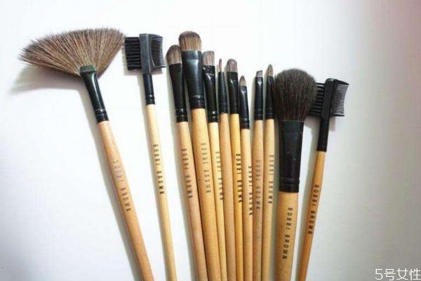 芭比波朗刷子好用吗 芭比波朗刷子的毛是什么毛 芭比波朗刷子好用吗 芭比波朗刷子的毛是什么毛