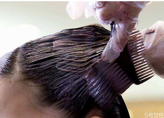 染过黑色的头发再染什么颜色容易上色 染黑后想换颜色怎么办 染过黑色的头发再染什么颜色容易上色 染黑后想换颜色怎么办