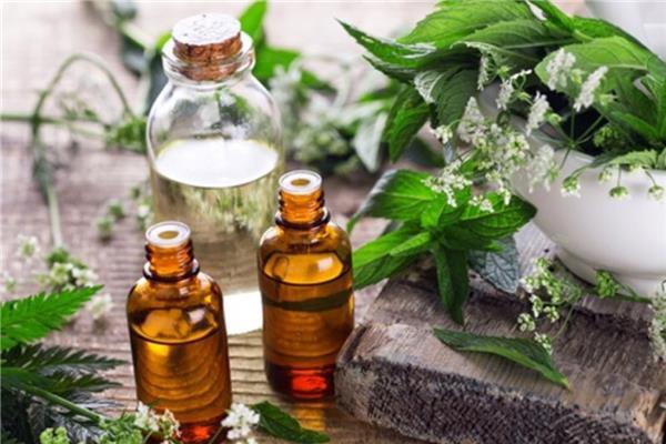 复方精油调配比例 复方精油正确使用方法 复方精油调配比例 复方精油正确使用方法