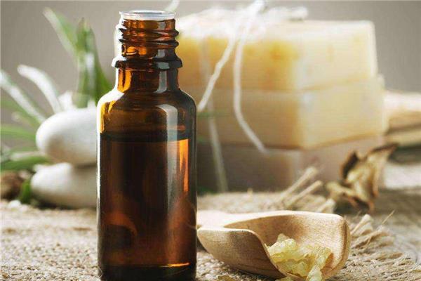 复方精油调配比例 复方精油正确使用方法 复方精油调配比例 复方精油正确使用方法