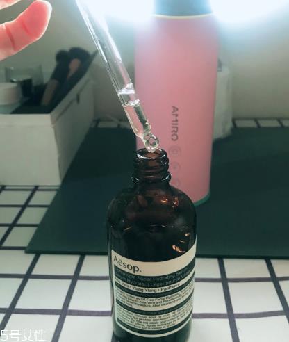 伊索无油精华怎么用 伊索无油保湿精华价格 伊索无油精华怎么用 伊索无油保湿精华价格