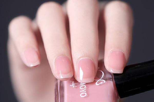 指甲油买什么牌子的好 指甲油买可撕拉的好还是不可撕拉的好 指甲油买什么牌子的好 指甲油买可撕拉的好还是不可撕拉的好